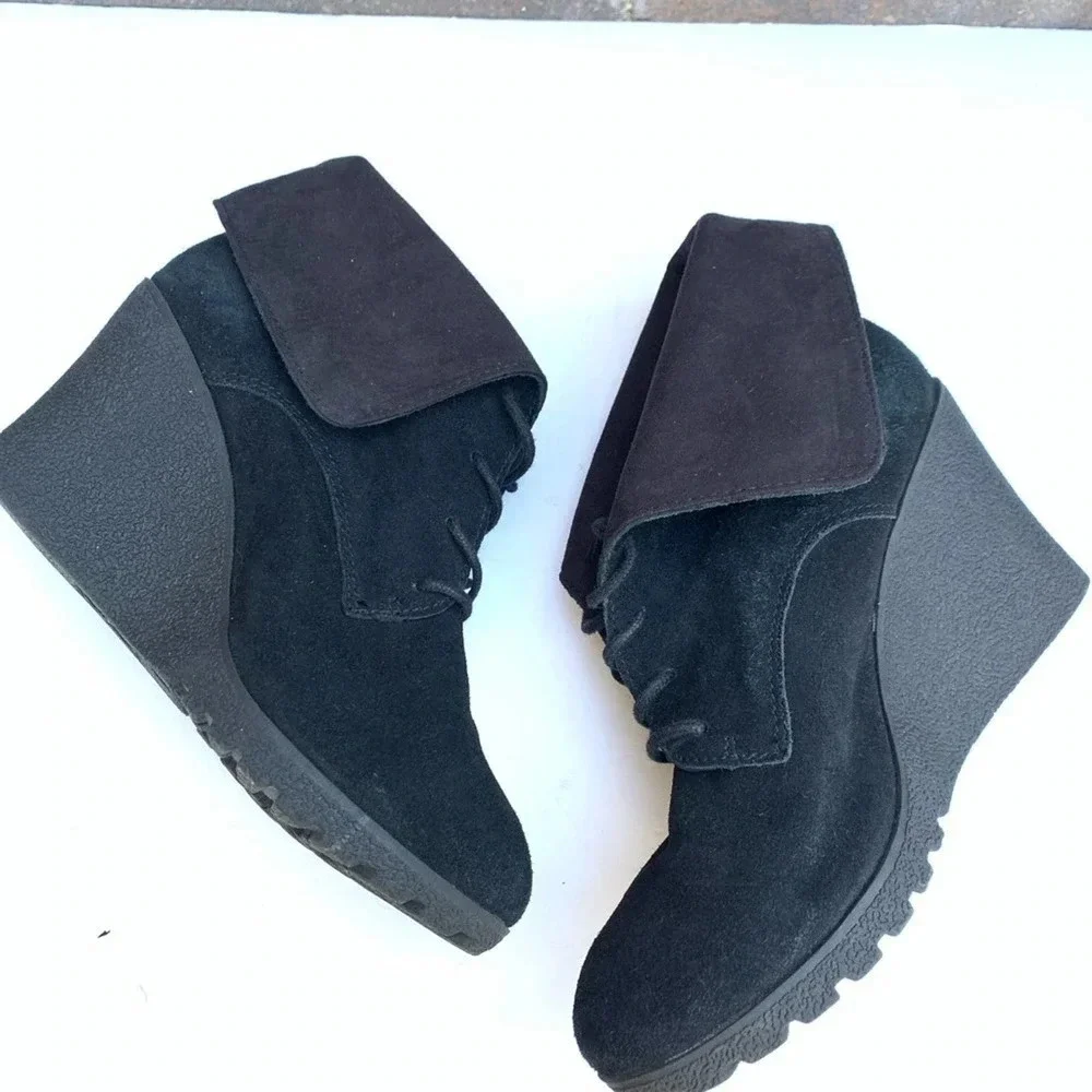 MIA Wedge Black Fold-over Bootie Size 8.5